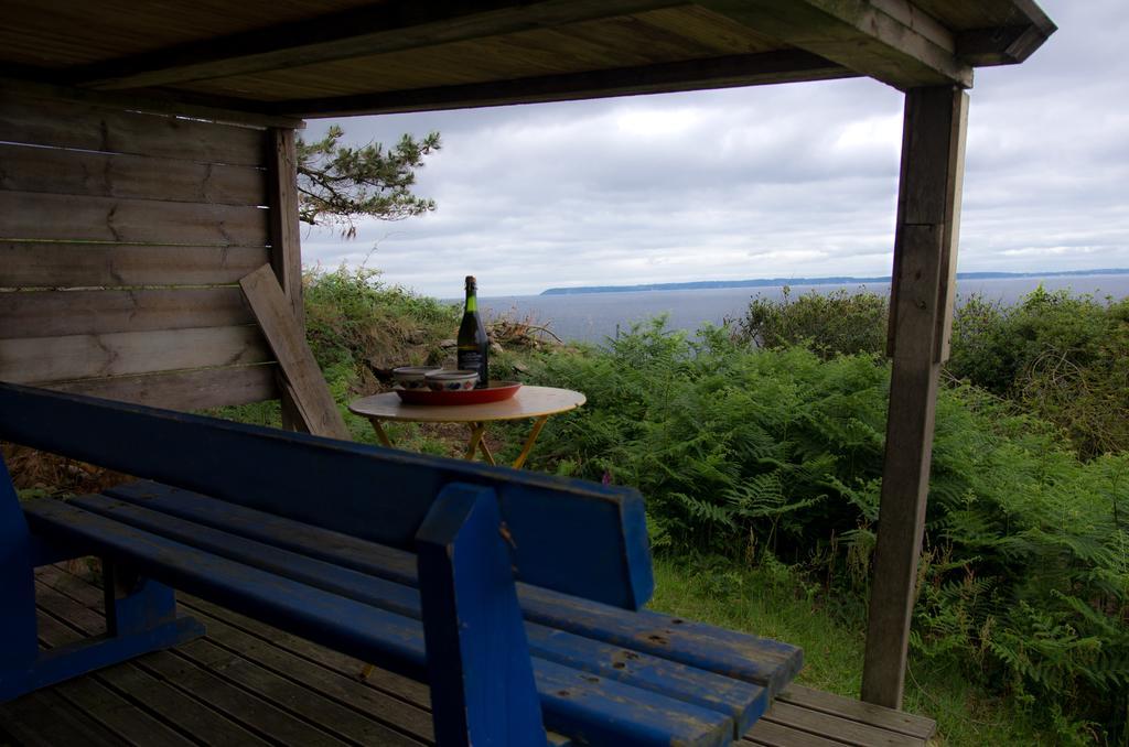 Les Fous De Bassans Bed & Breakfast Poullan-sur-Mer Exterior photo